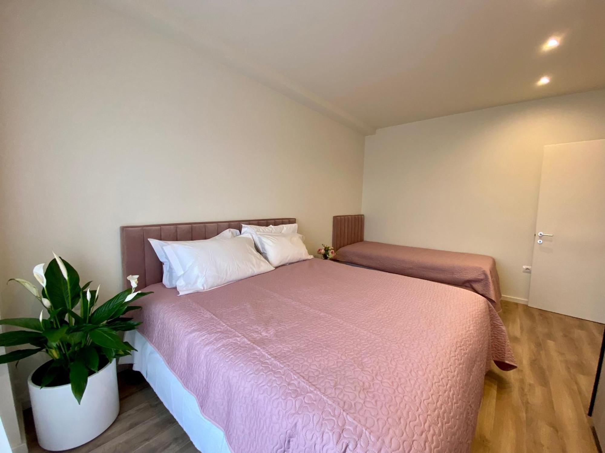 Delight Apartment Tirana Esterno foto