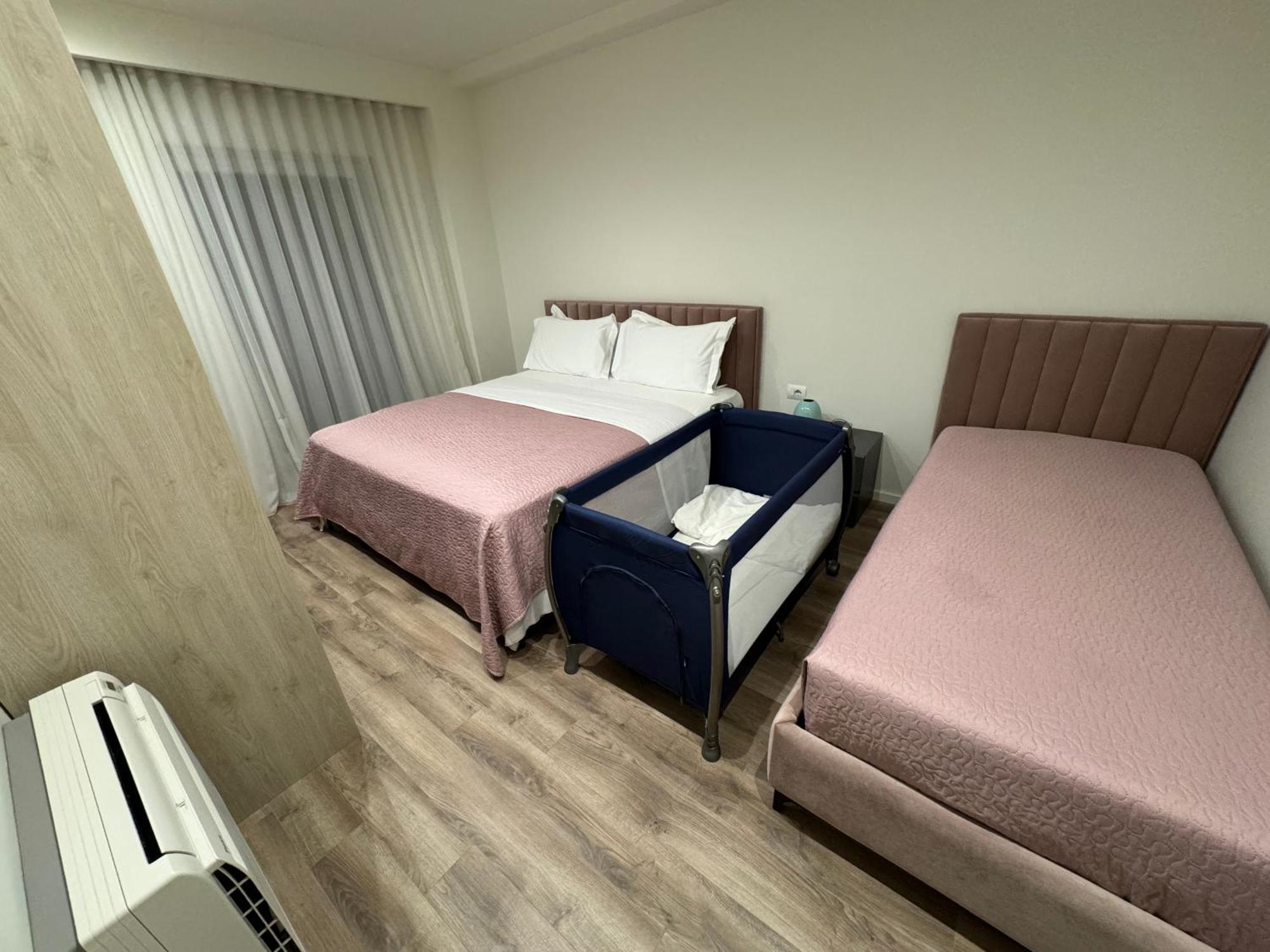 Delight Apartment Tirana Esterno foto