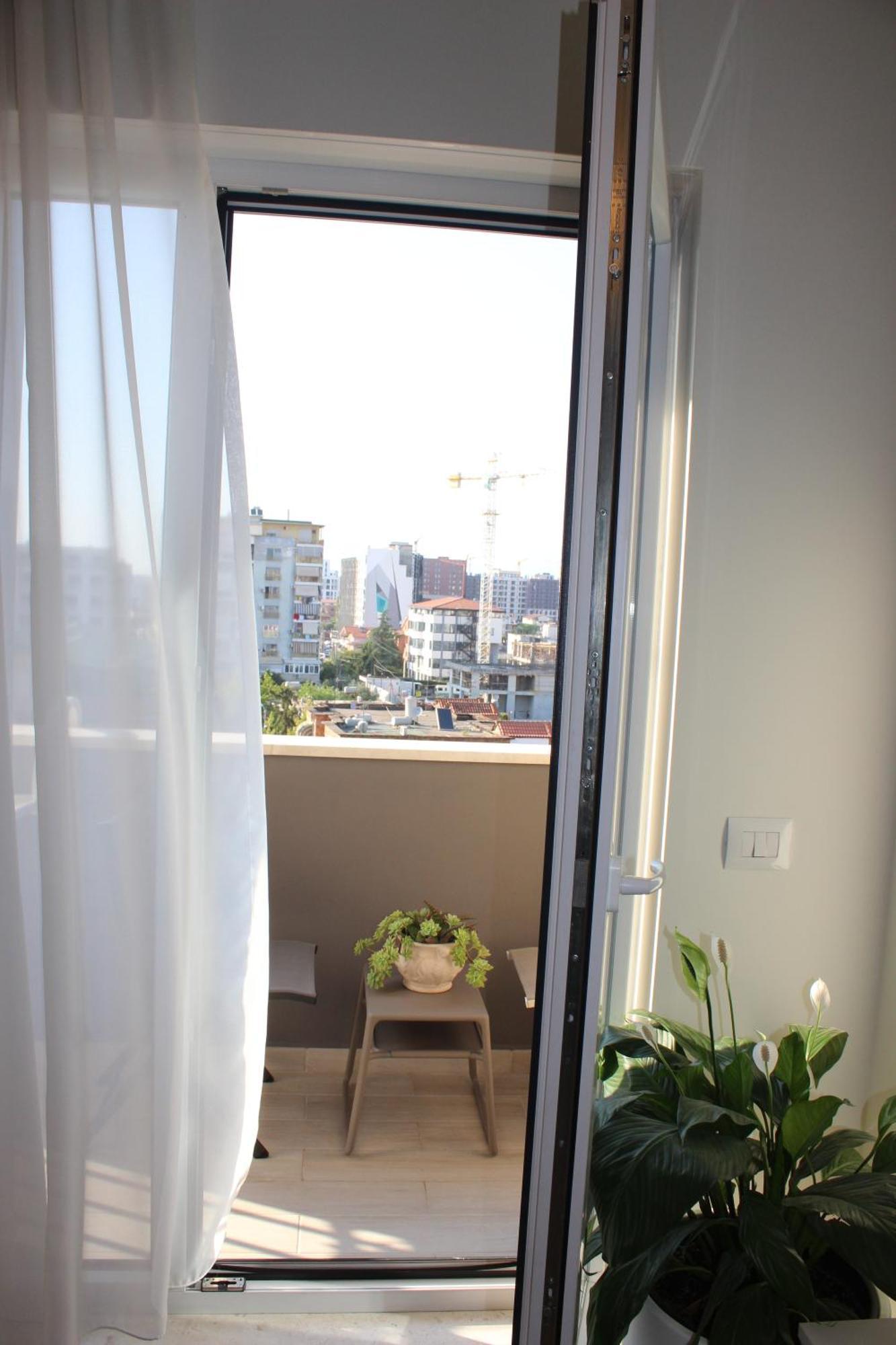 Delight Apartment Tirana Esterno foto