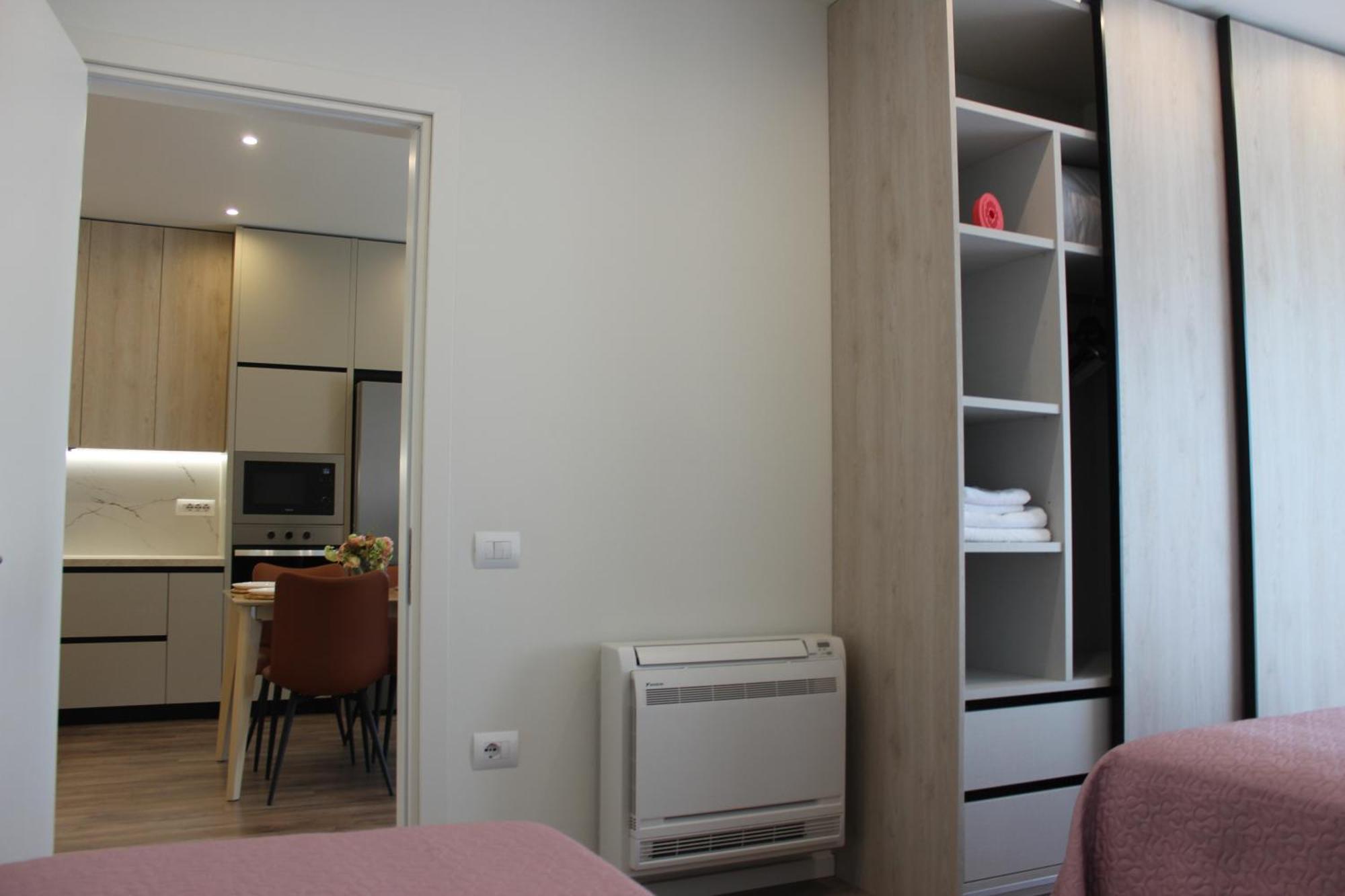 Delight Apartment Tirana Esterno foto